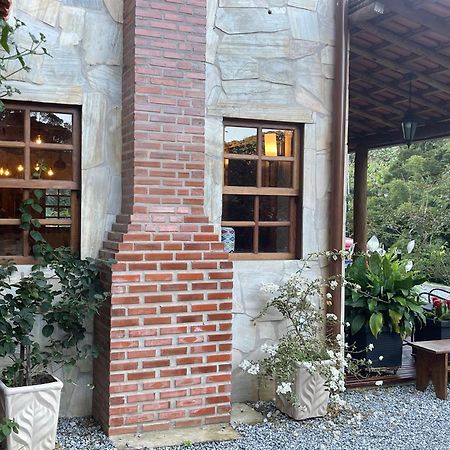 Pousada Sitio Das Pedras Домінгус-Мартінс Екстер'єр фото